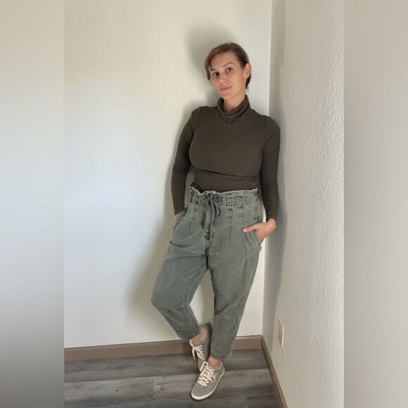 Free People High Rise Paper Bag Pants Pleated Waist Trouser Olive - Picture 1 of 12